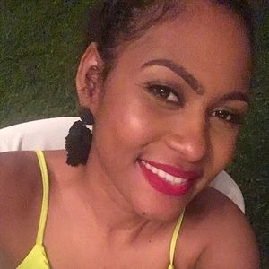 Meet your Posher, Nichola